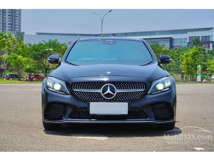 2019 Mercedes-Benz C300 AMG Line Sedan