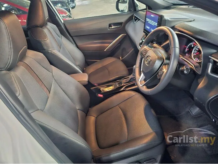2025 Toyota Corolla Cross V SUV
