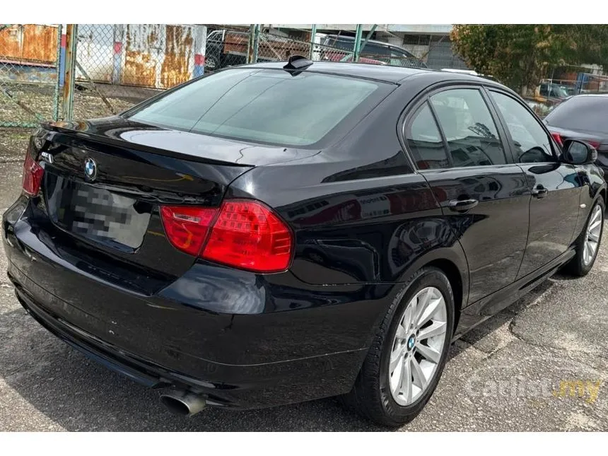 2010 BMW 320i Sedan