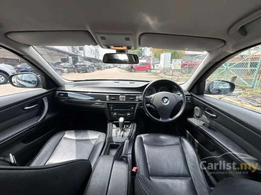 2010 BMW 320i Sedan