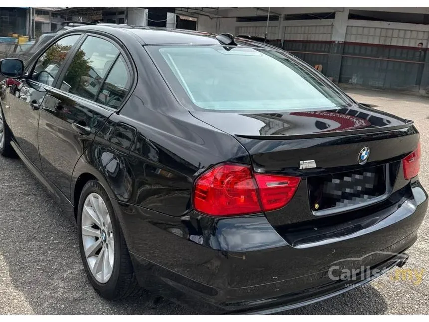 2010 BMW 320i Sedan