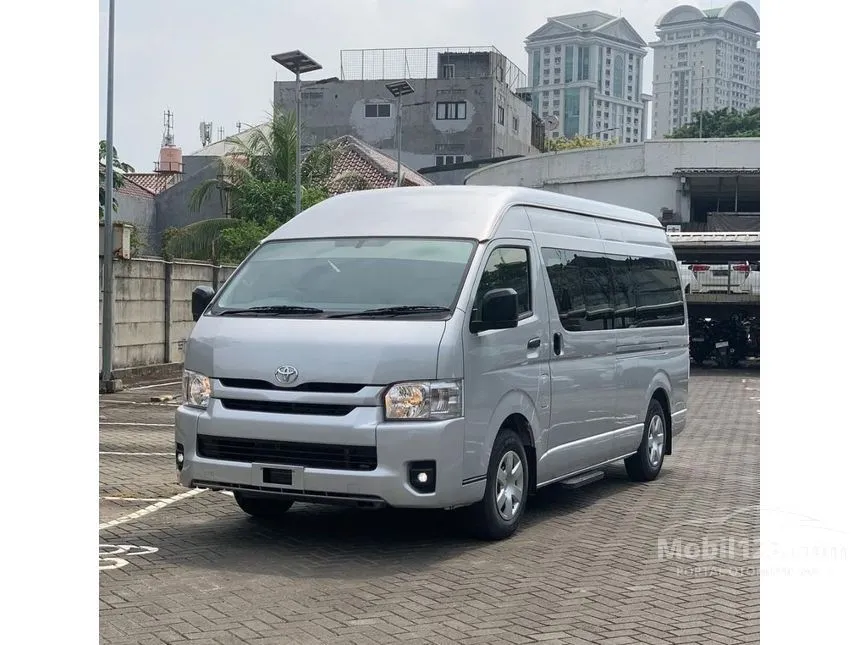 Jual Mobil Toyota Hiace 2024 Commuter 3.0 di Jawa Barat Manual Van Silver Rp 540.400.000