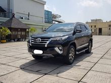 2018 Toyota Fortuner 2.4 VRZ SUV hitam siap pakai kilometer 20 ribuan
