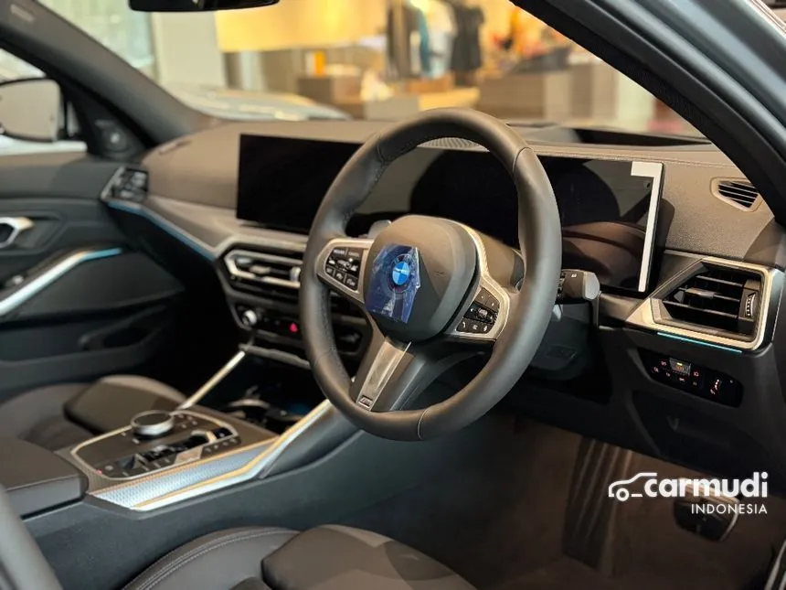 2024 BMW 330i M Sport Pro Sedan