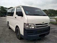 TOYOTA HIACE 2.5 (M) DIESEL WINDOW VAN / 12 SEATERS / NICE PAINT / GOOD CONDITION