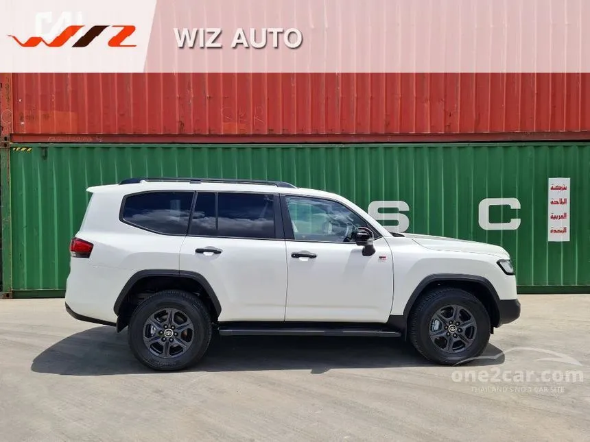 2026 Toyota LAND CRUISER GR Sport SUV