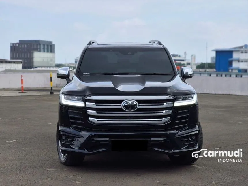 2023 Toyota Land Cruiser 300 VX-R SUV