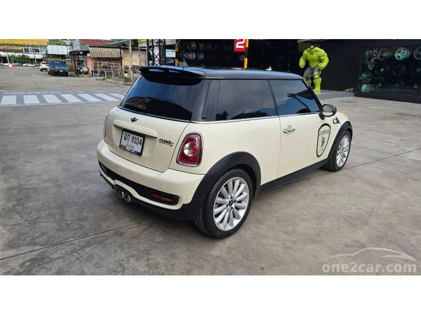 2011 Mini COOPER S Look 1 Hatchback