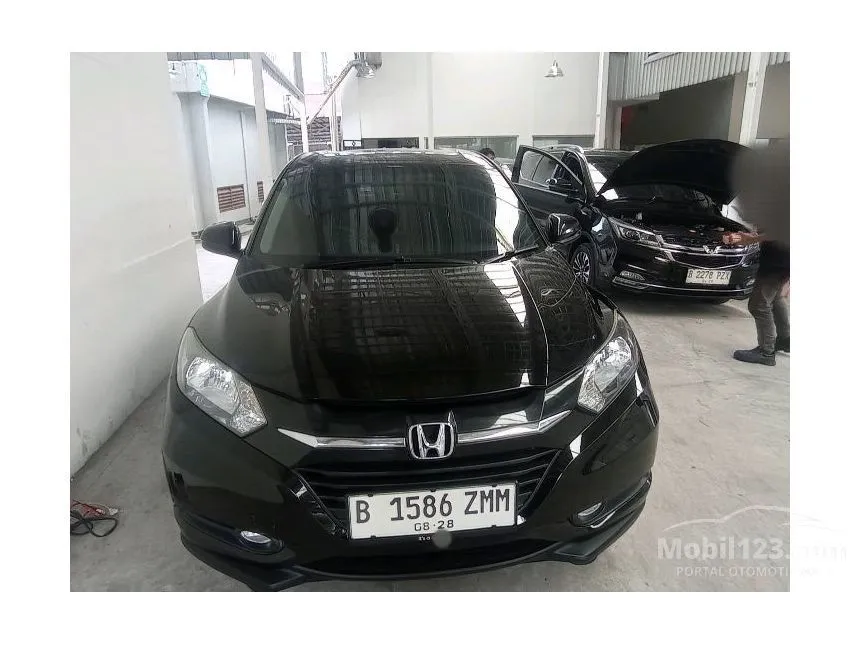 Jual Mobil Honda HR