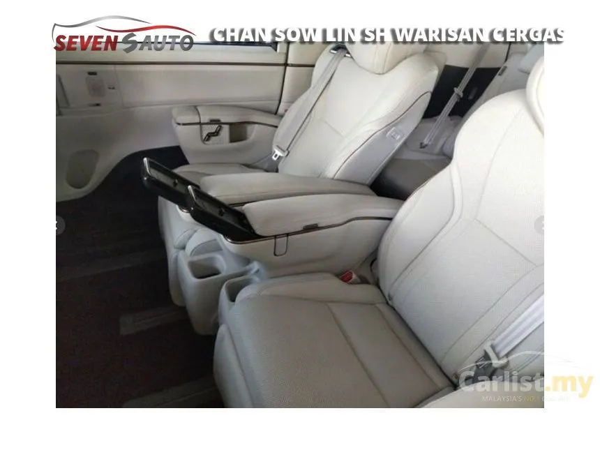 2025 Lexus LM 500h Version L 6 Seater MPV