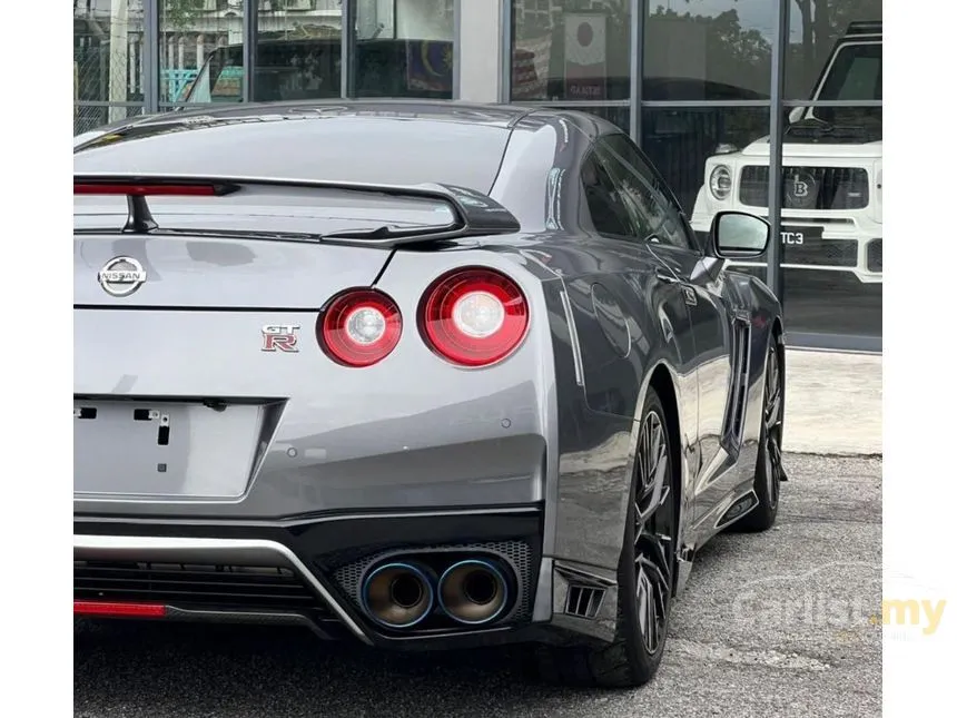 2021 Nissan GT-R Coupe