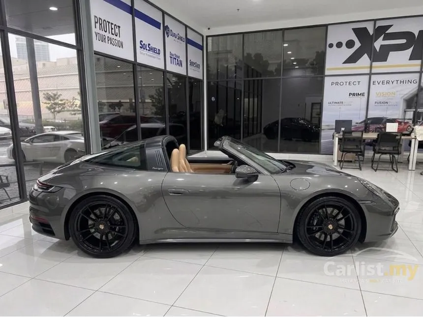 2023 Porsche 911 Targa 4 GTS Convertible