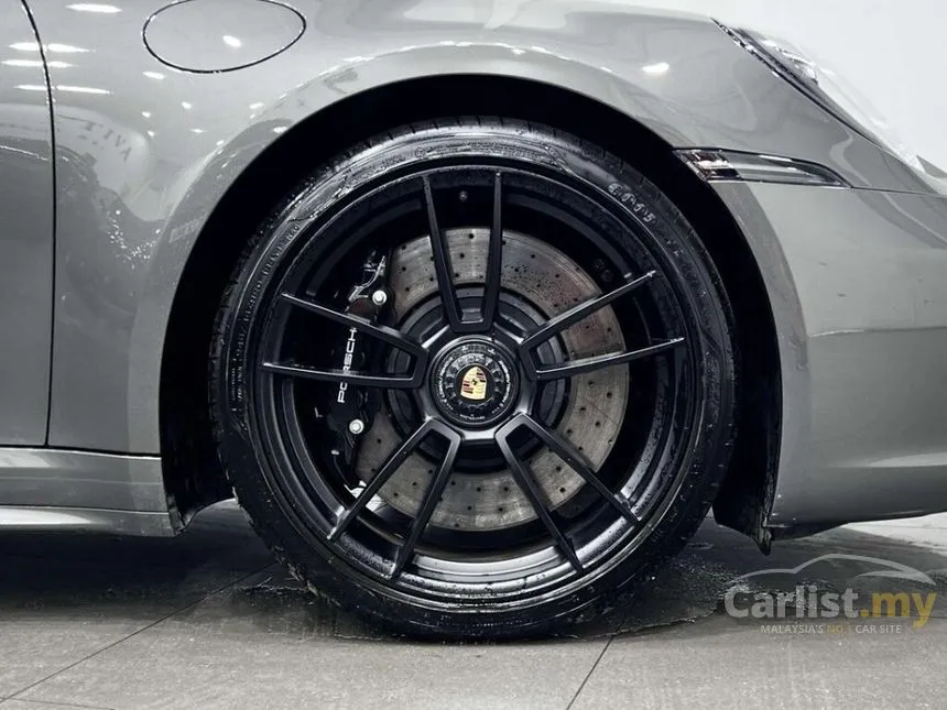 2023 Porsche 911 Targa 4 GTS Convertible
