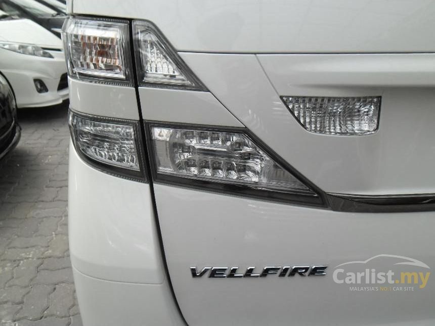 2011 Toyota Vellfire Z MPV