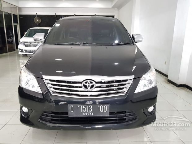 Toyota Kijang Innova Mobil bekas dijual di Yogyakarta 