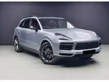 2018 Porsche Cayenne 3.0 V6 Turbo - Local Porsche Warranty & Low Mileage / Panoramic Sunroof