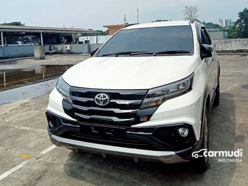 Jual Mobil Toyota Rush 2024 S GR Sport 1.5 di Jawa Barat Automatic SUV Putih Rp 298.000.000