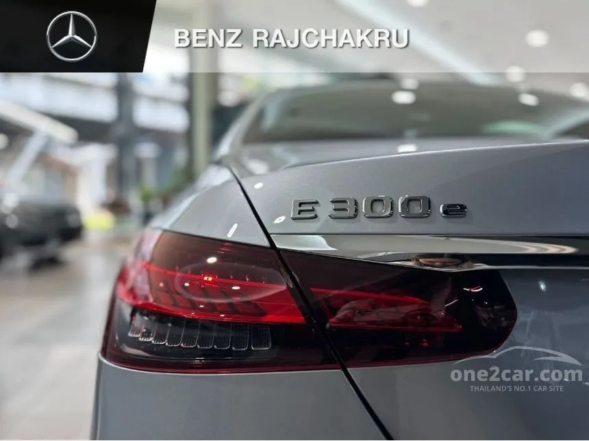 2022 Mercedes-Benz E300 e AMG Dynamic Sedan