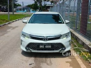 2016 Toyota Camry 2.5 Hybrid Luxury Sedan