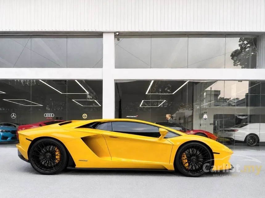 2017 Lamborghini Aventador S Coupe