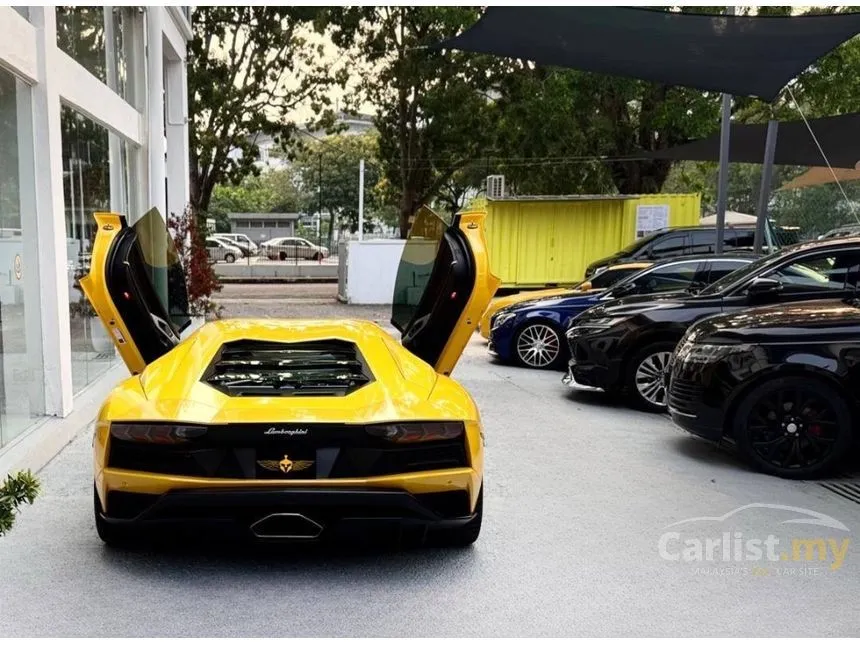2017 Lamborghini Aventador S Coupe
