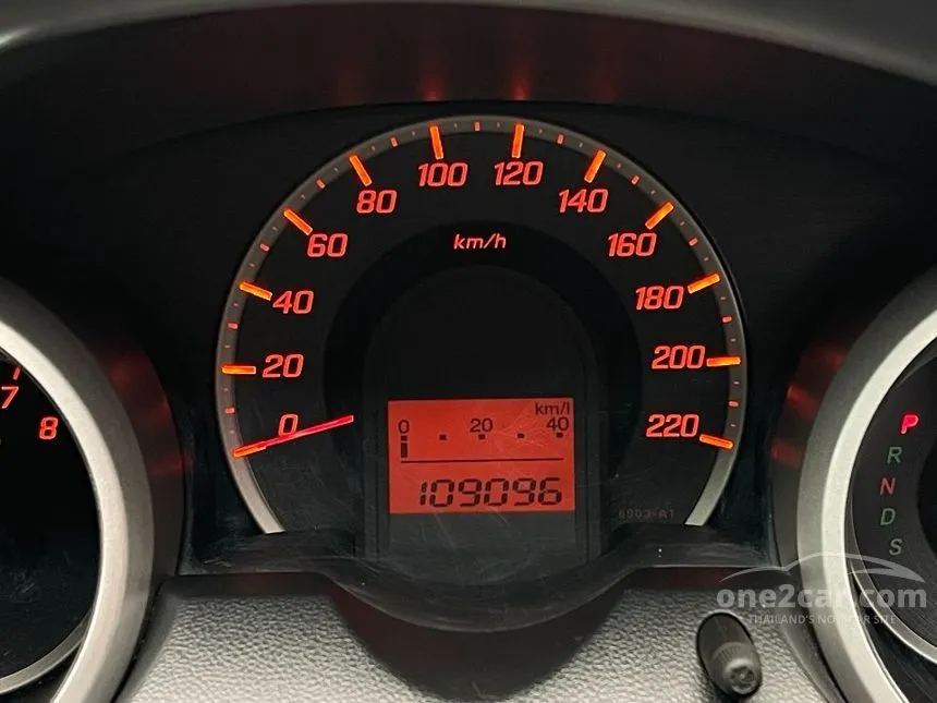 2013 Honda JAZZ SV Hatchback