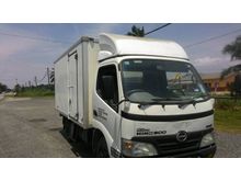 2010 Hino 300 Series 4.0 Fibre box Lorry