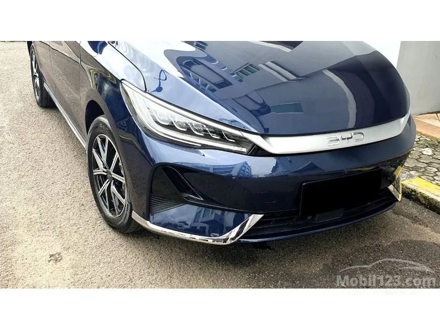 2024 BYD M6 Superior 7 Seater MPV
