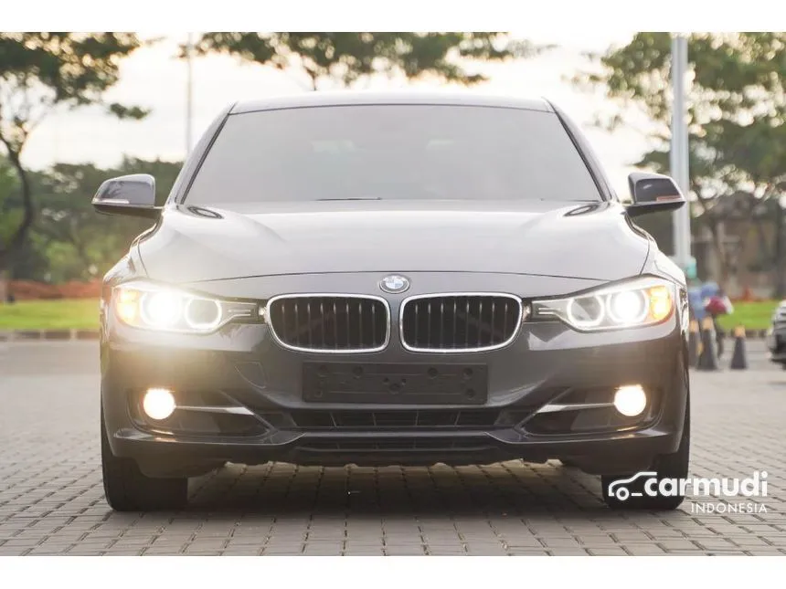 2014 BMW 320i Sport Sedan