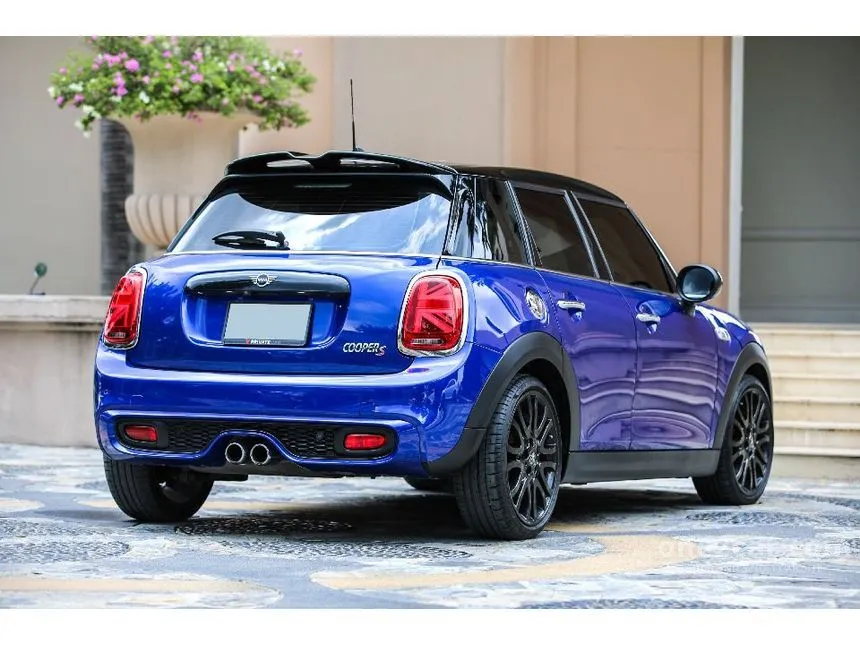 2018 Mini COOPER S 5-Door Hightrim Hatchback