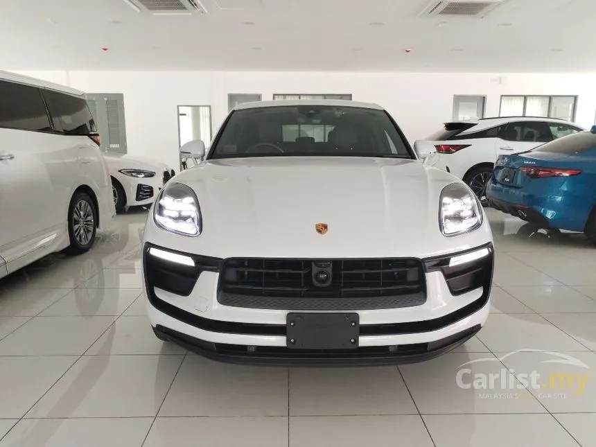 2023 Porsche Macan SUV
