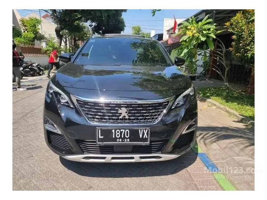 Jual Mobil Peugeot 5008 2019 Allure Plus 1.6 di Jawa Timur Automatic MPV Abu
