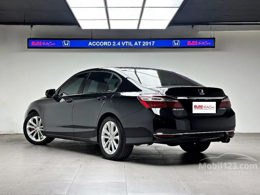 2017 Honda Accord VTi-L Sedan