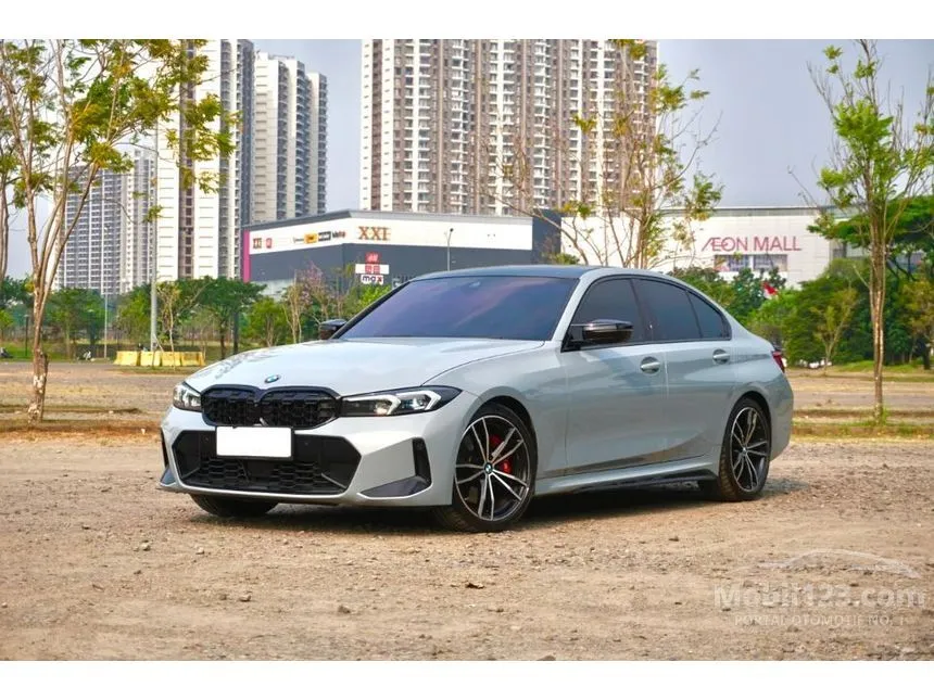 2023 BMW 330i M Sport Pro Sedan
