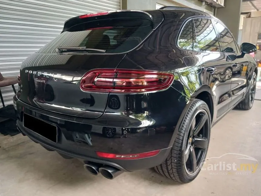 2016 Porsche Macan SUV