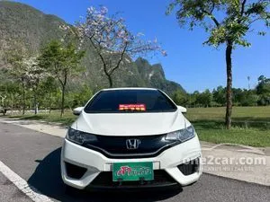 2015 Honda JAZZ 1.5 V Hatchback