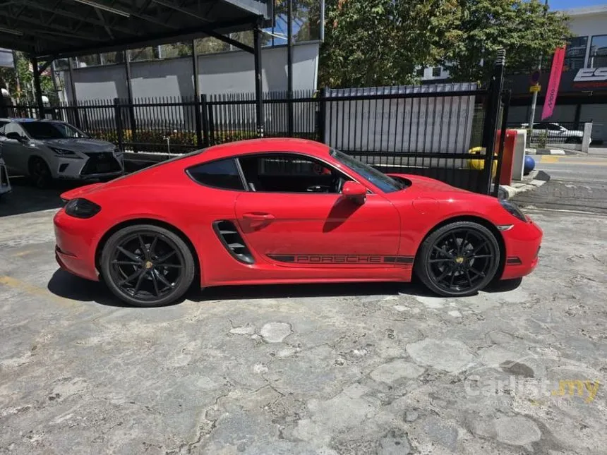 2022 Porsche 718 Cayman Coupe