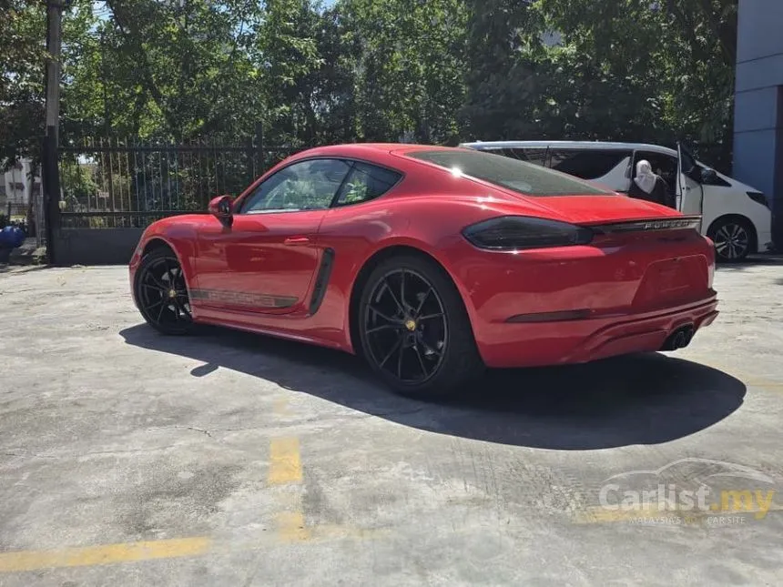 2022 Porsche 718 Cayman Coupe