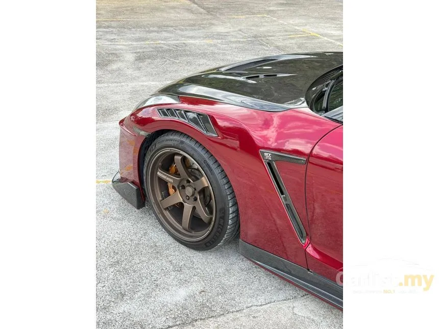 2013 Nissan GT-R Premium Edition Coupe