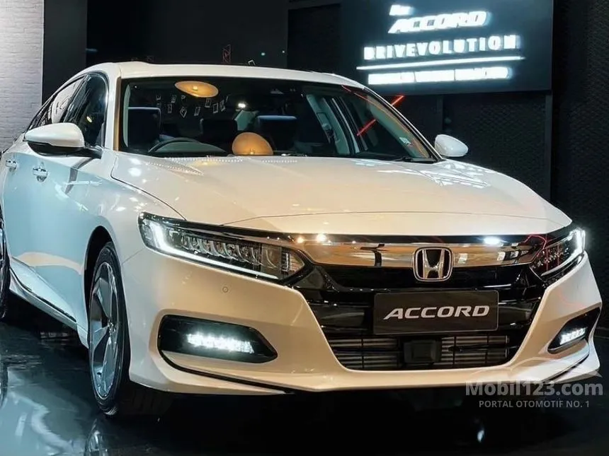 Jual Mobil Honda Accord 2023 1.5 di Jawa Barat Automatic Sedan Putih Rp 745.000.000