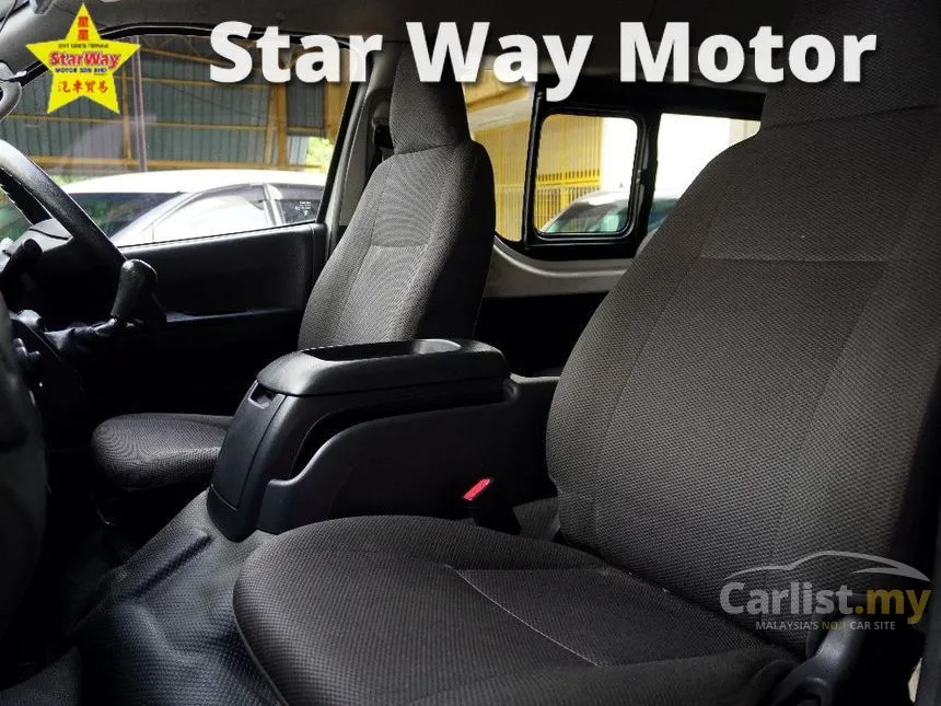 2015 Toyota Hiace Window Van Van