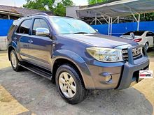 Toyota Fortuner 2.7 G Luxury Tahun 2008 - 2009 Automatic Abu-abu