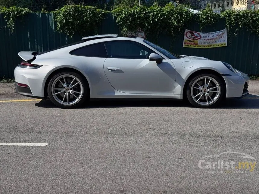 2025 Porsche 911 Carrera Coupe