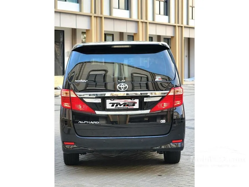 2013 Toyota Alphard G MPV