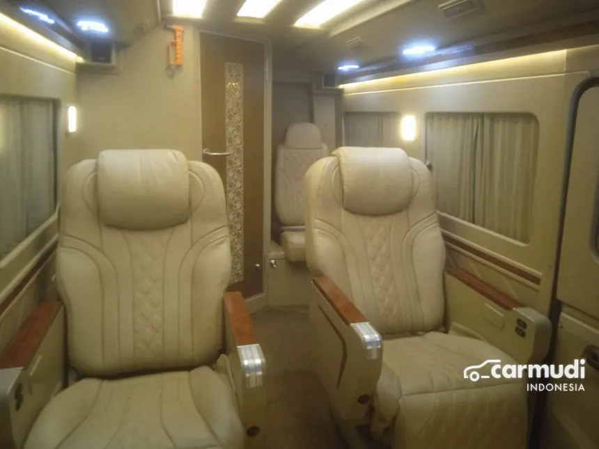 2022 Isuzu Elf NLR Truck