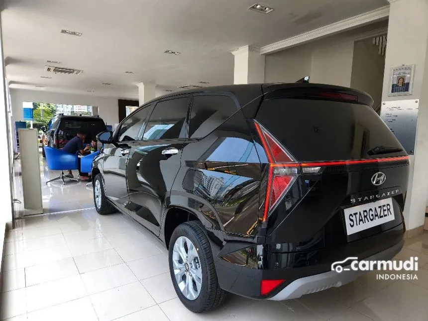 2025 Hyundai Stargazer Essential Tech MPV