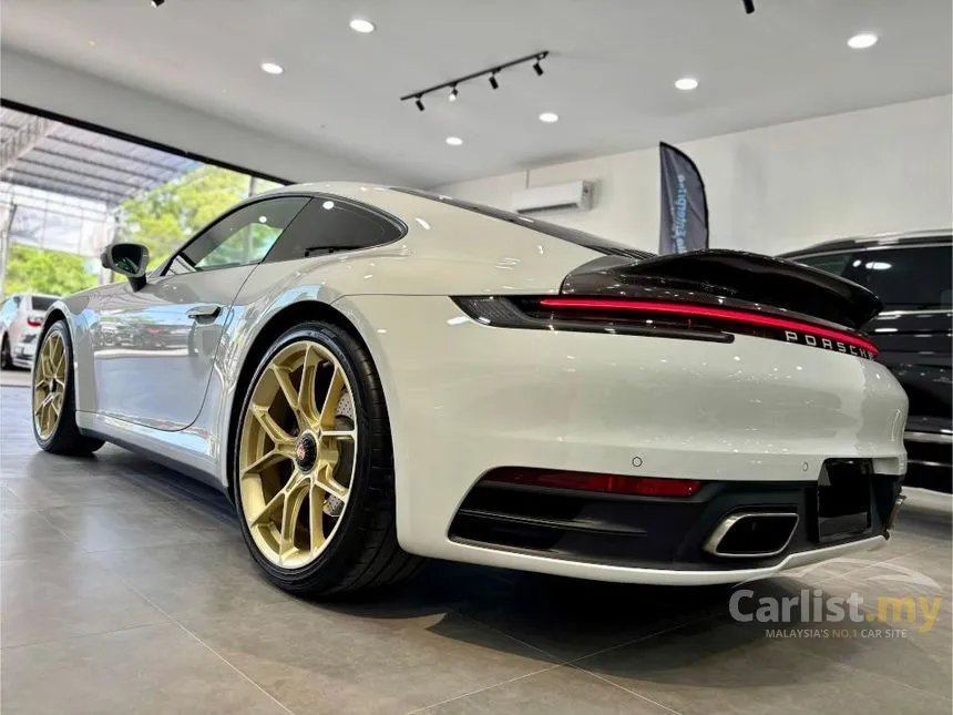 2021 Porsche 911 Carrera 4 GTS Coupe