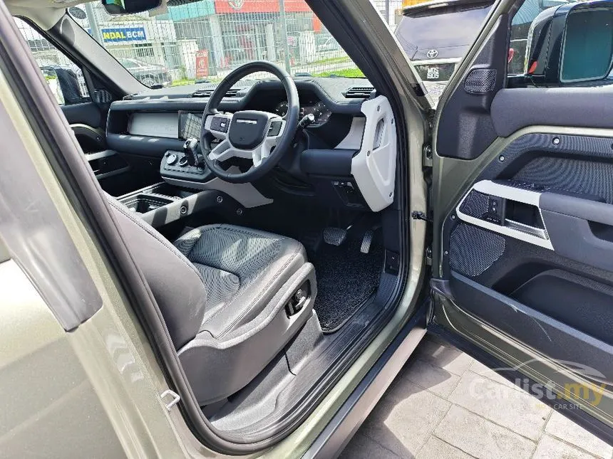 2023 Land Rover Defender 90 P300 SE SUV