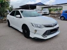 2016 Toyota Camry 2.5 Hybrid Sedan