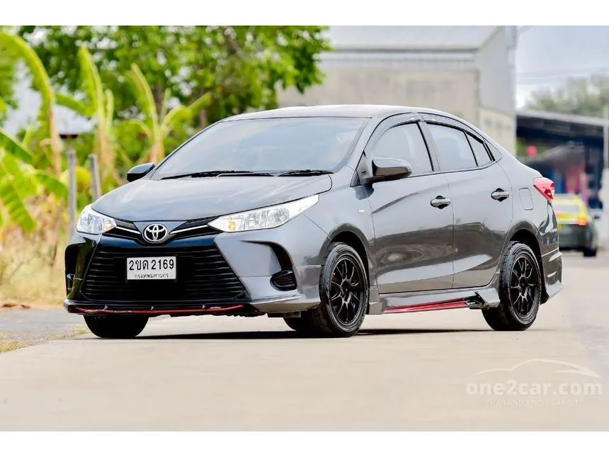 2021 Toyota Yaris Ativ Entry Sedan